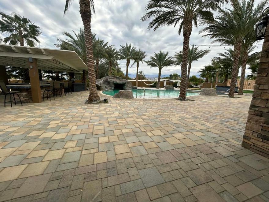 Stunning Unfurnished Studio for Long-Term Lease - All Utilities Included!Discover your perfect home in this beautifully furnished studio, ready for immediate move-in. Situated in a serene and luxurious property, this studio includes all utilities, such as high-speed internet, water, gas, and electricity, making your life hassle-free and comfortable.The property is part of a vibrant private community featuring several other stylish studio units, all sharing exclusive access to exceptional outdoor amenities. Enjoy the breathtaking designer pool with a waterfall, relax in the outdoor lounge area with TV, or entertain guests in the outdoor kitchen and BBQ area. Golf enthusiasts will love the artificial putting green, while everyone can take full advantage of the many other fun and relaxing features.This unique property offers the perfect balance of privacy and luxury resort-style living, with access to all the comforts you need right at your doorstep. Plus, with pool and outdoor maintenance included, you'll have more time to enjoy the resort-like atmosphere.Ready for long-term lease - come and experience the lifestyle you deserve!