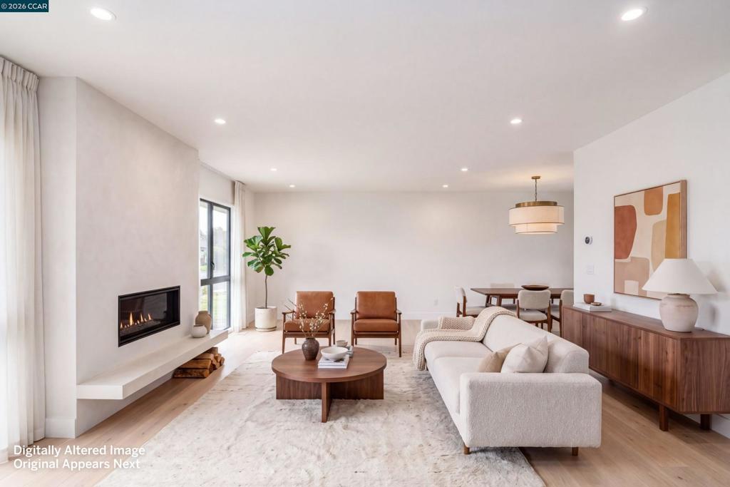 898 Lomita Ave