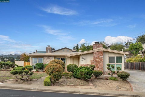 Photo of 898 Lomita Ave AVE, Millbrae, CA 94030 (MLS # 41151887)