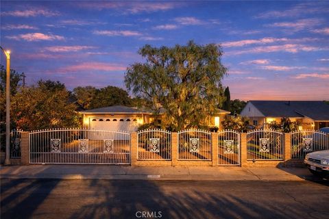 8838 Murietta Panorama City CA 91402