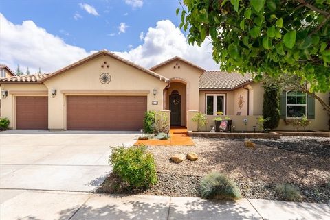 Tiny photo for 204 Victoria Court, Paso Robles, CA 93446 (MLS # NS26077889)