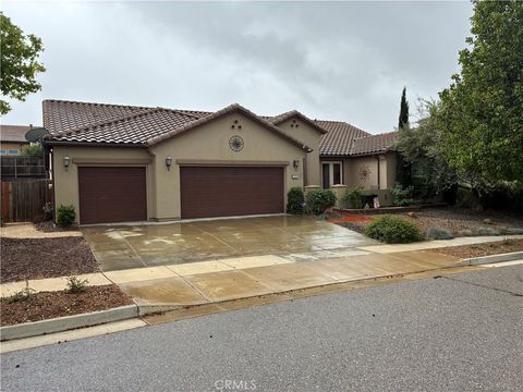 Photo of 204 Victoria Court, Paso Robles, CA 93446 (MLS # NS26077889)
