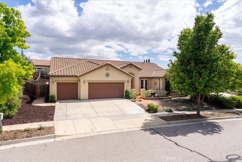 Tiny photo for 204 Victoria Court, Paso Robles, CA 93446 (MLS # NS26077889)
