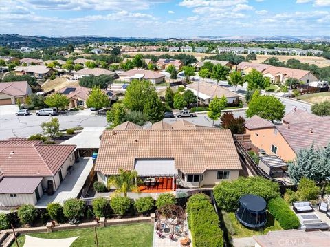 Tiny photo for 204 Victoria Court, Paso Robles, CA 93446 (MLS # NS26077889)