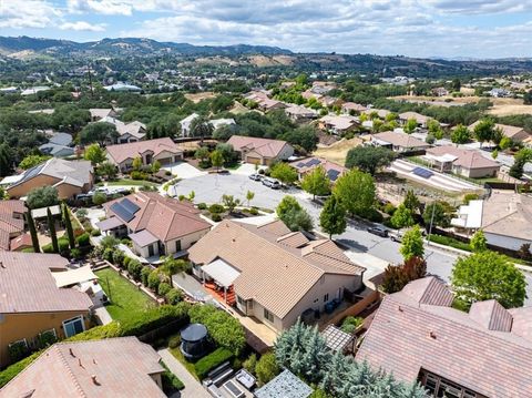 Tiny photo for 204 Victoria Court, Paso Robles, CA 93446 (MLS # NS26077889)