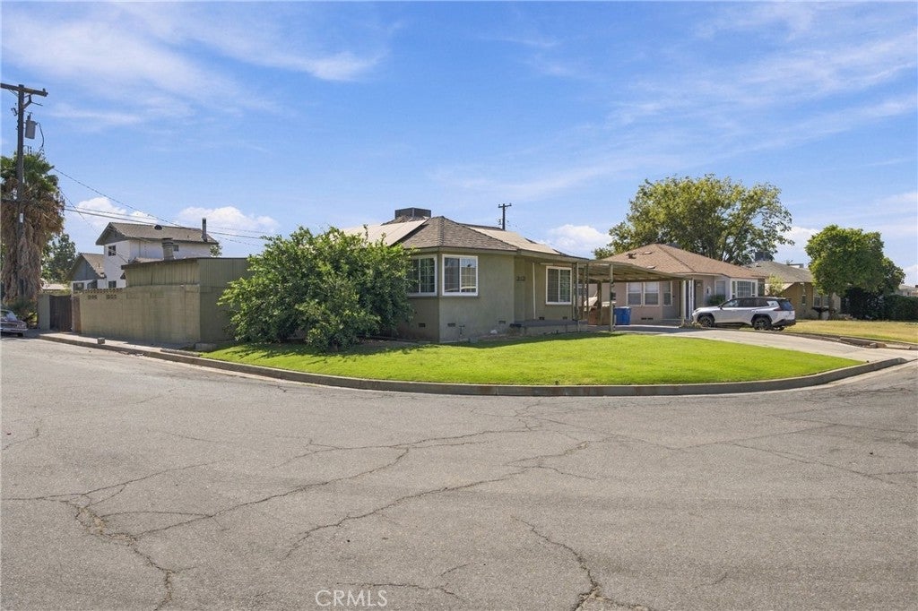2137 Sacramento