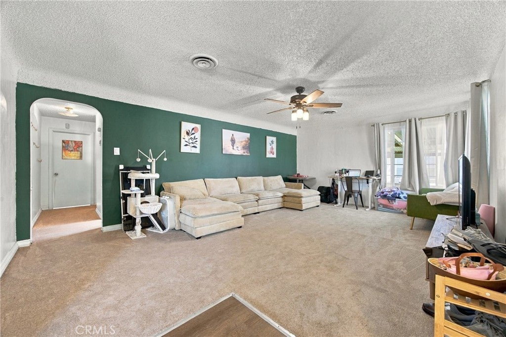 2137 Sacramento