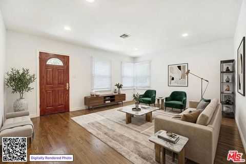 Photo of 2050 Walgrove Avenue, Los Angeles, CA 90066 (MLS # 26860623)