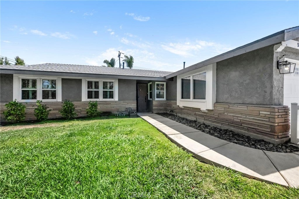 5972 Meadowlark Drive