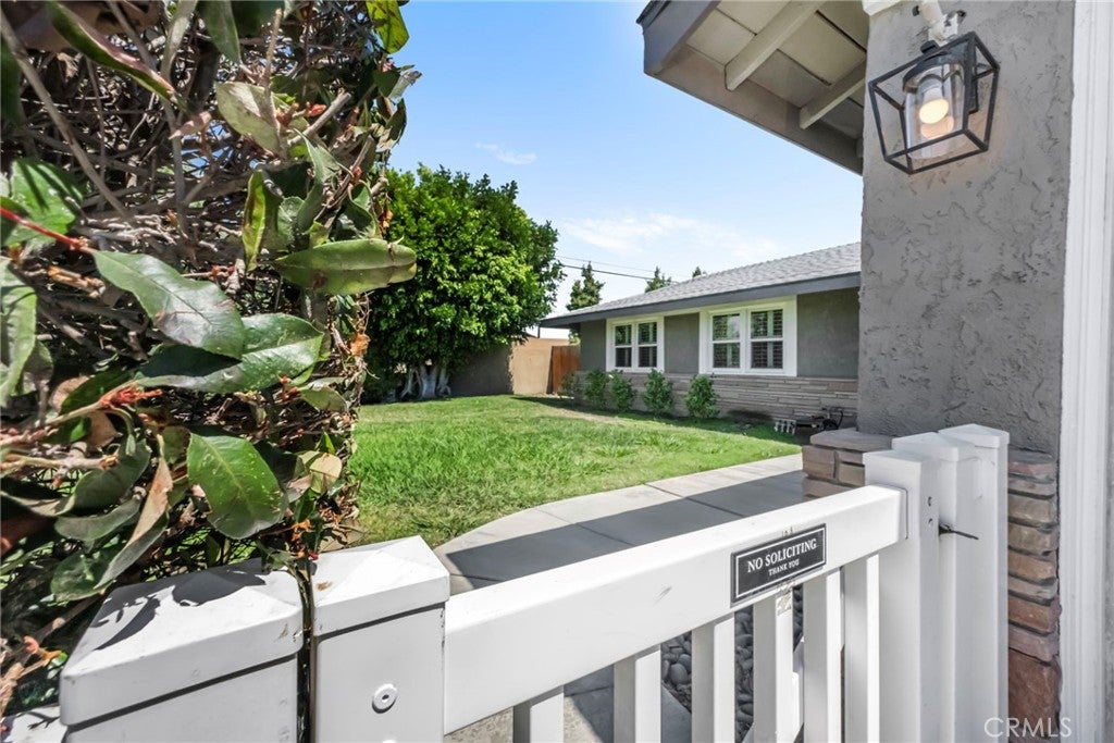5972 Meadowlark Drive