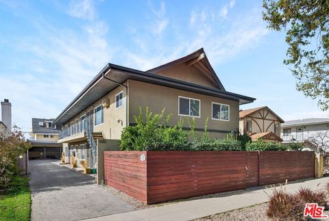 Photo of 3322 Atwater Avenue #6, Los Angeles, CA 90039 (MLS # 26659501)