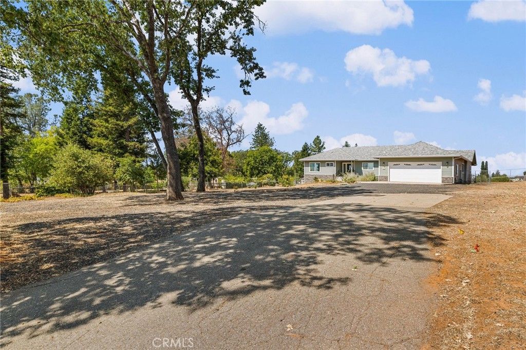 Photo of 5301 Foster Road, Paradise, CA 95969 (MLS # SN25193448)