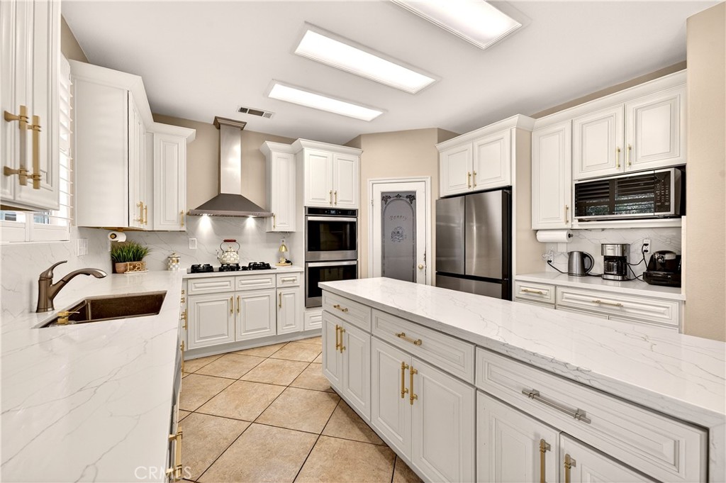 17388 Hawkwood