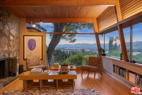 Photo of 3580 Multiview Drive, Los Angeles, CA 90068 (MLS # 26991649)