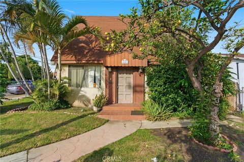 Photo of 4101 E 57th St St, Maywood, CA 90270 (MLS # AR26035995)