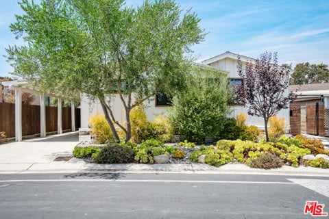 Photo of 29500 Heathercliff Road #294, Malibu, CA 90265 (MLS # 26997695)