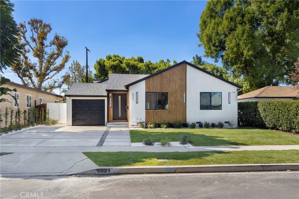 5951 Alonzo Avenue