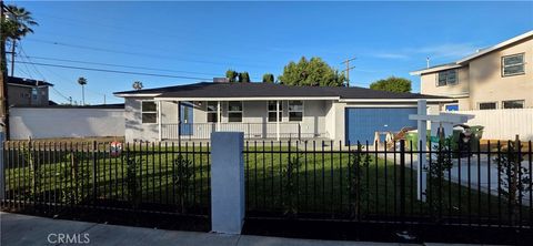 Photo of 6415 Charlesworth Avenue, North Hollywood, CA 91606 (MLS # IV26076495)