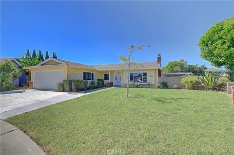 Photo of 11883 Mayflower Court, Fountain Valley, CA 92708 (MLS # OC26217684)