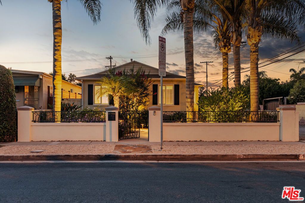 listing image 130729697585767831874