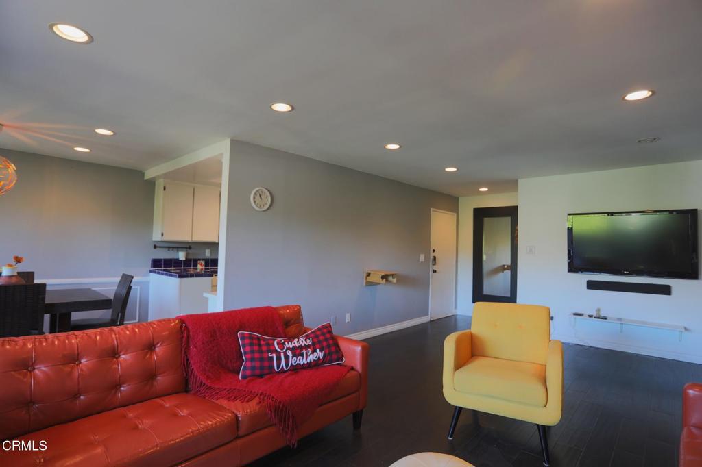 382 E California Boulevard 308