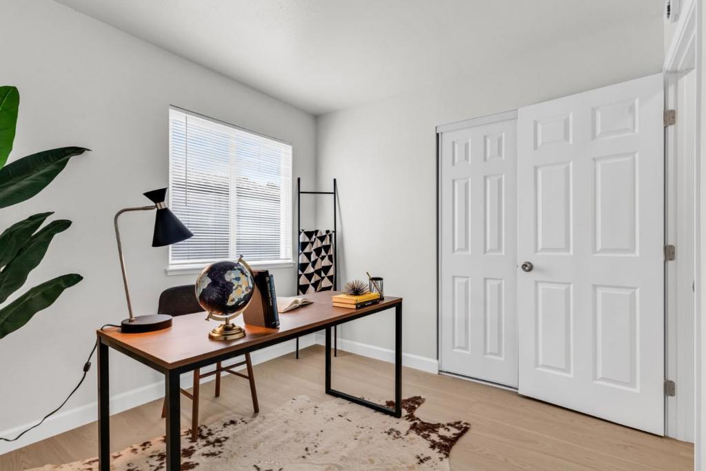 545 Groth Place