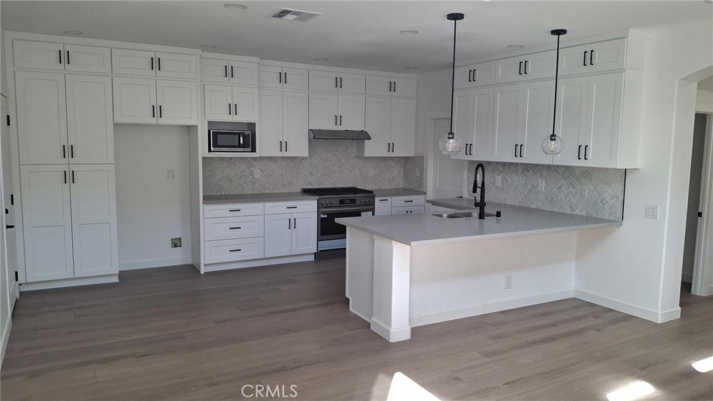34 Apple Valley