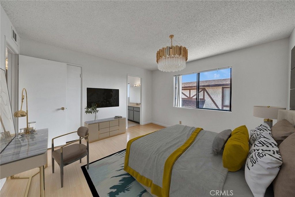 listing image 130729454267273557416