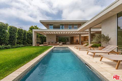 Photo of 634 Moreno Avenue, Los Angeles, CA 90049 (MLS # 26863299)