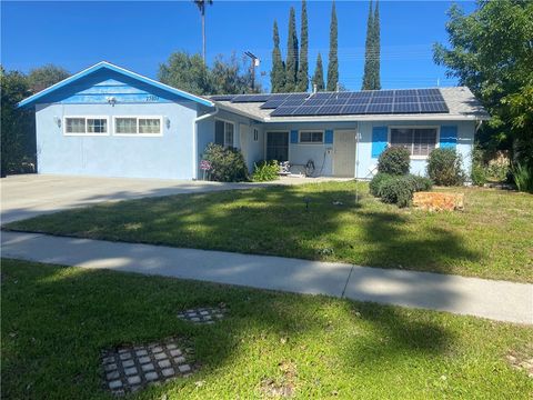 Photo of 23837 Welby Way, West Hills, CA 91307 (MLS # SR26058114)