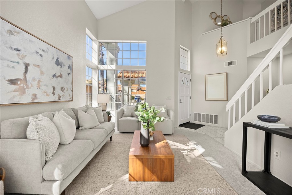 13639 Meadow Crest Drive