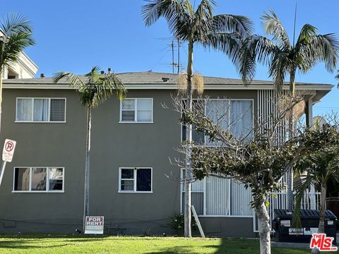 Photo of 342 1/2 S Serrano Avenue, Los Angeles, CA 90020 (MLS # 26649803)