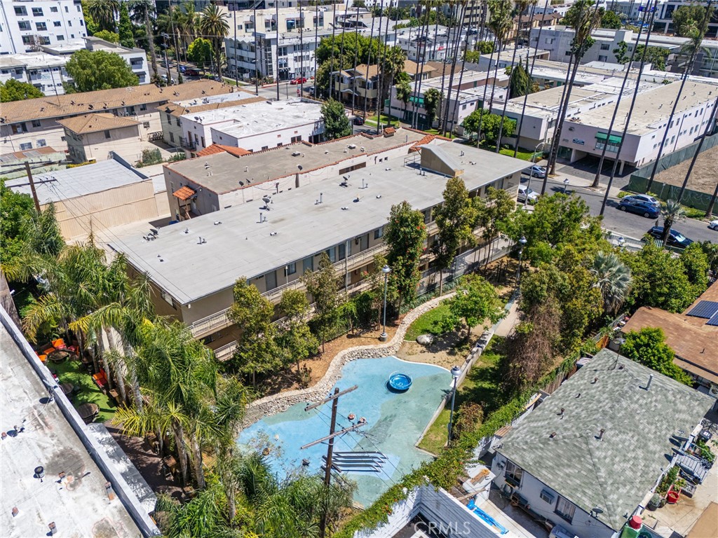 Properties 3 5923 Carlton Way