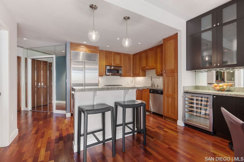 700 W Harbor DR 806