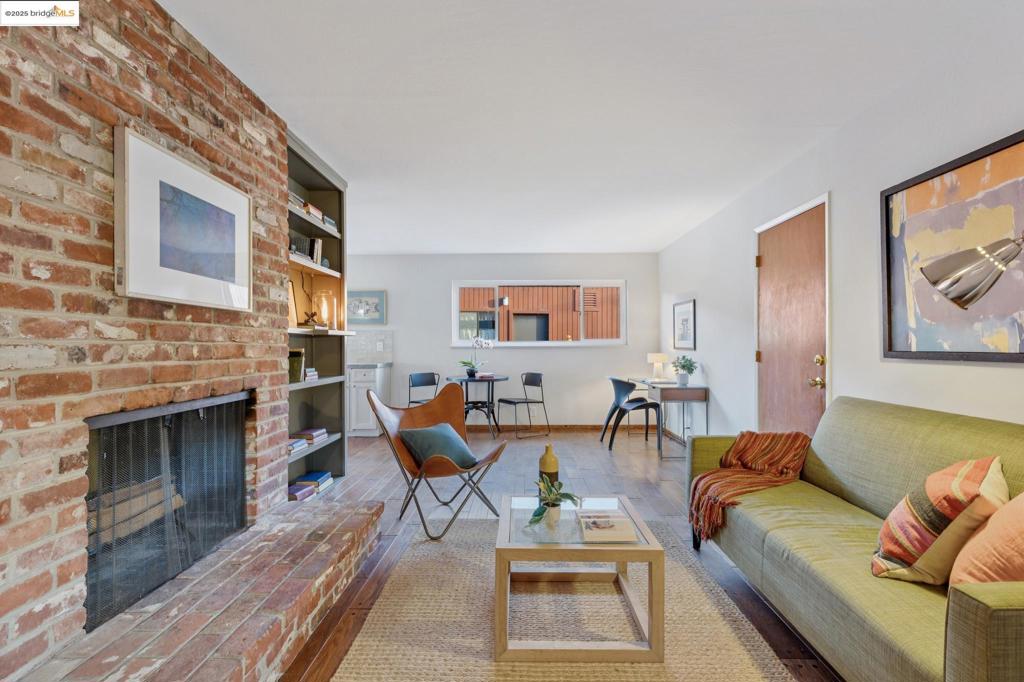 EL CERRITO HILLS - Residential