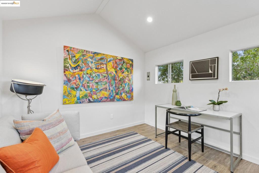 EL CERRITO HILLS - Residential