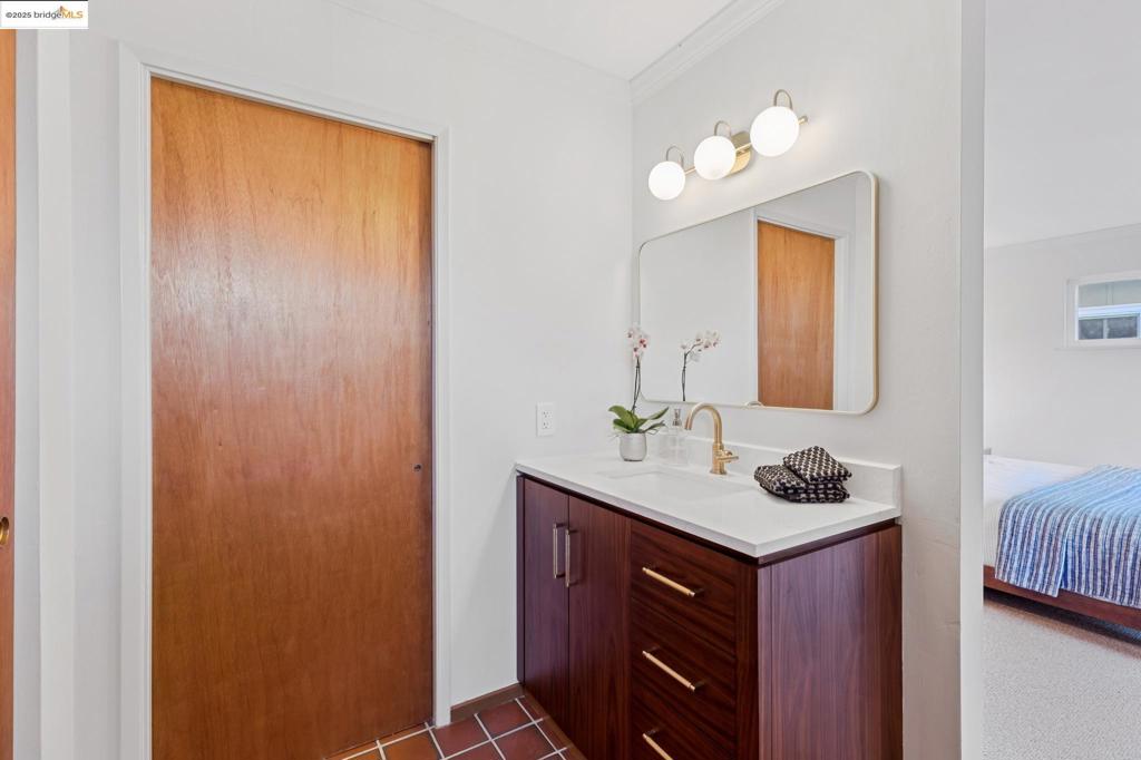 EL CERRITO HILLS - Residential