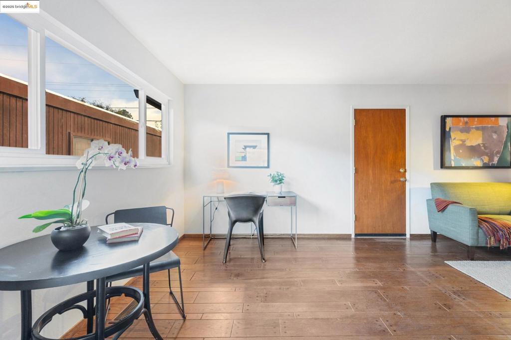 EL CERRITO HILLS - Residential