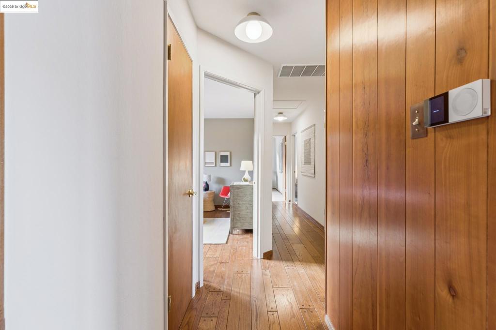 EL CERRITO HILLS - Residential