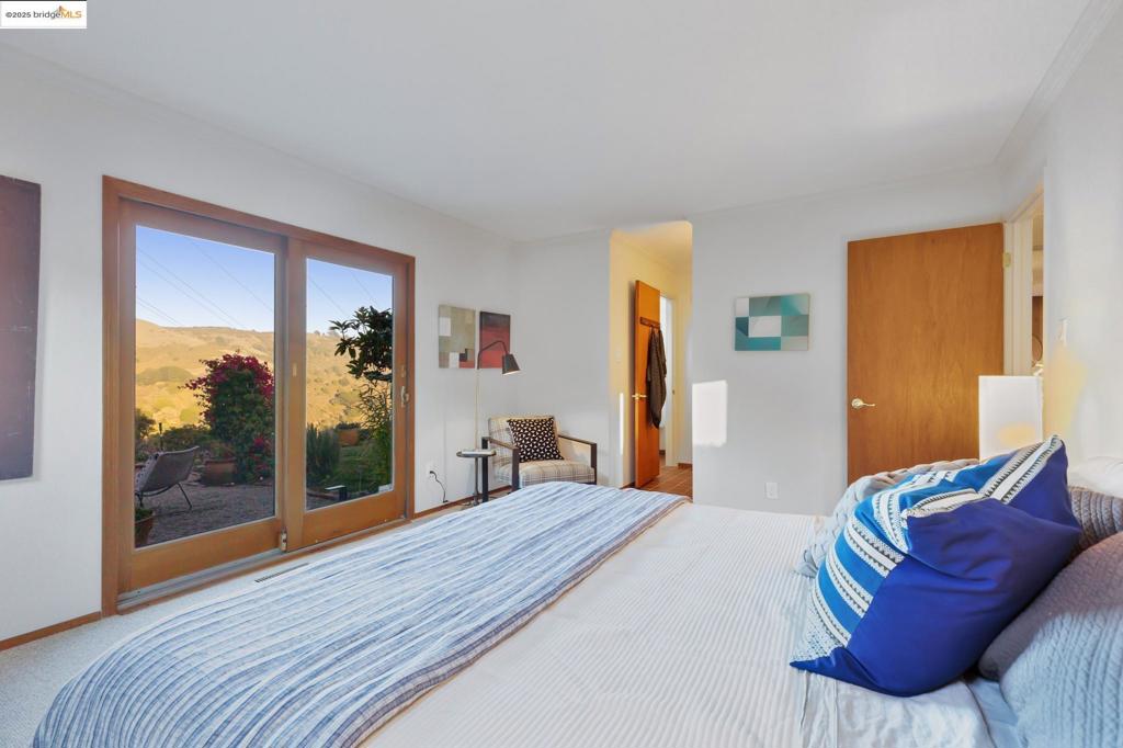 EL CERRITO HILLS - Residential