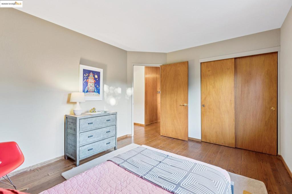 EL CERRITO HILLS - Residential