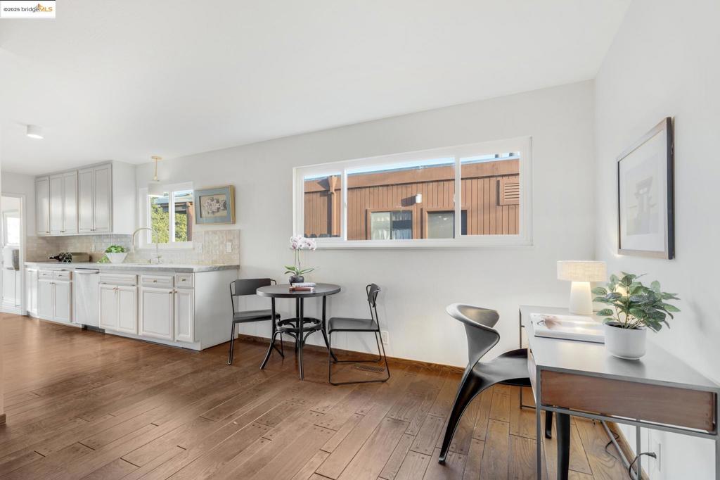 EL CERRITO HILLS - Residential