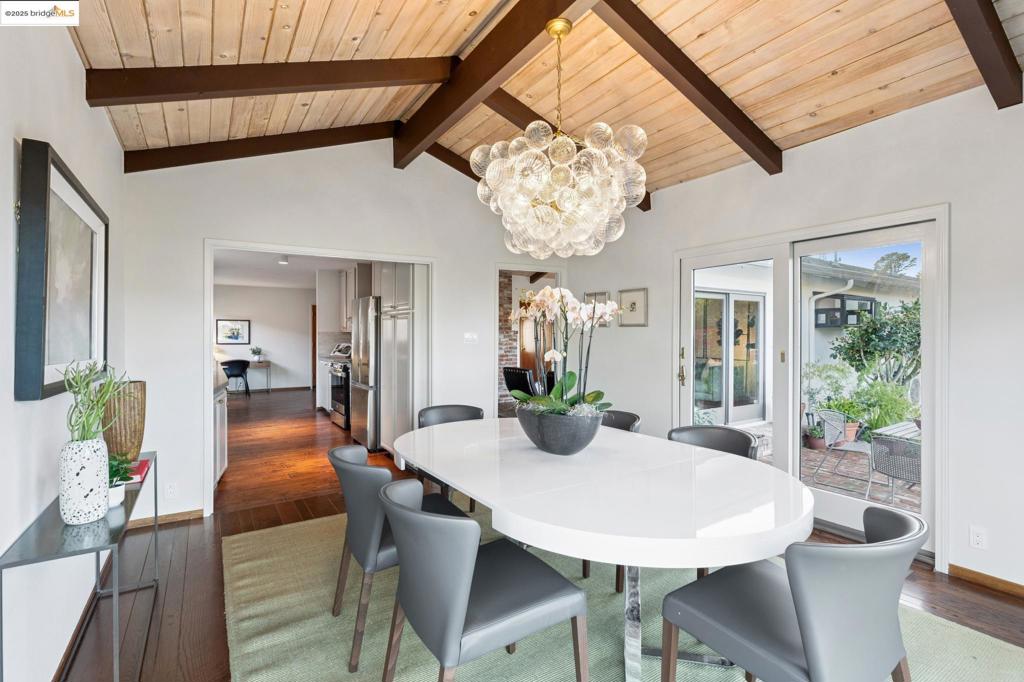 EL CERRITO HILLS - Residential