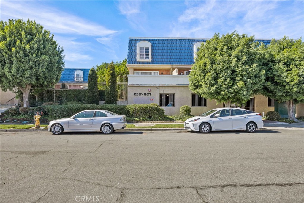 Calais Terrace - Residential