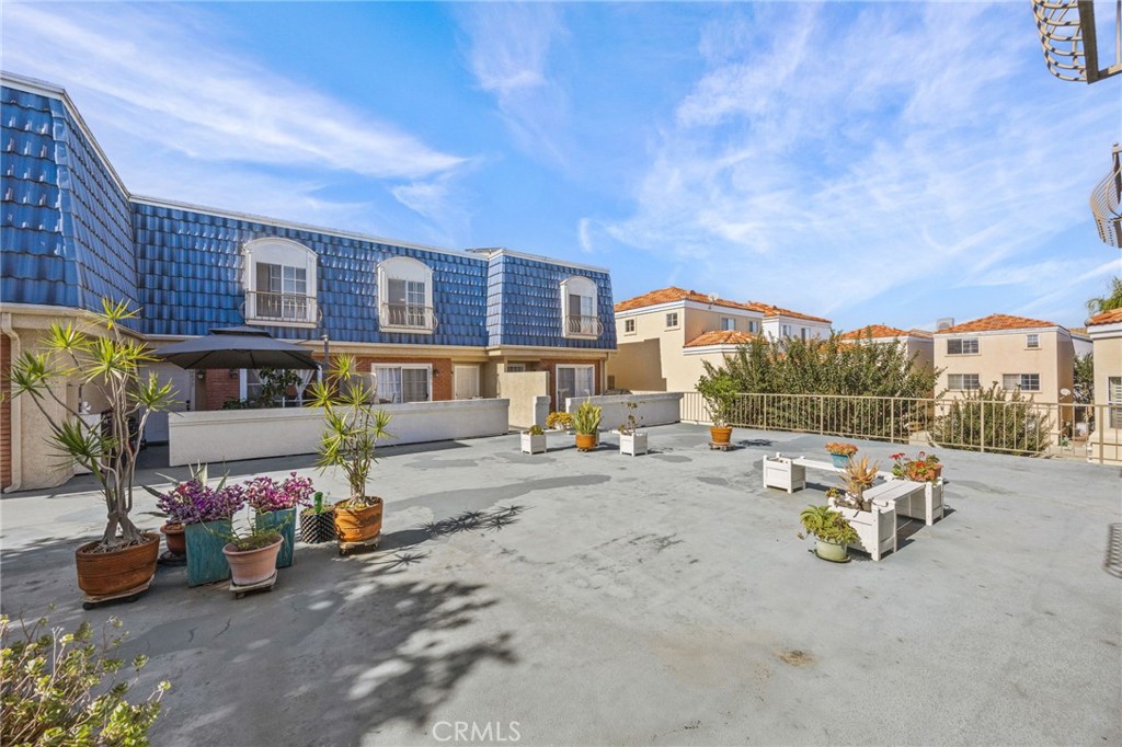 Calais Terrace - Residential