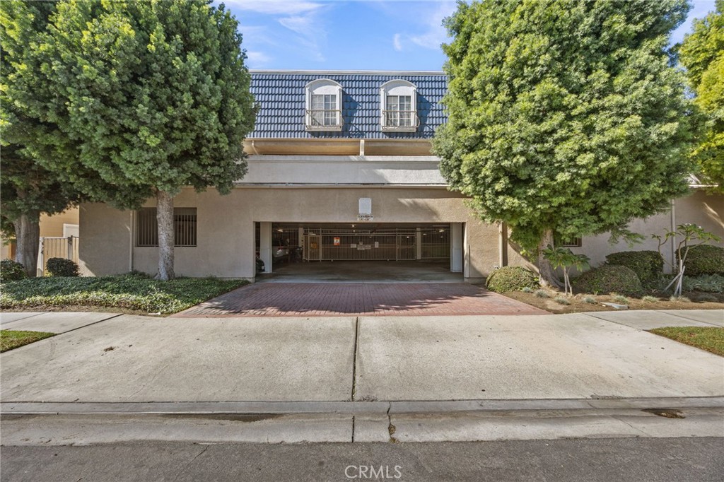 Calais Terrace - Residential