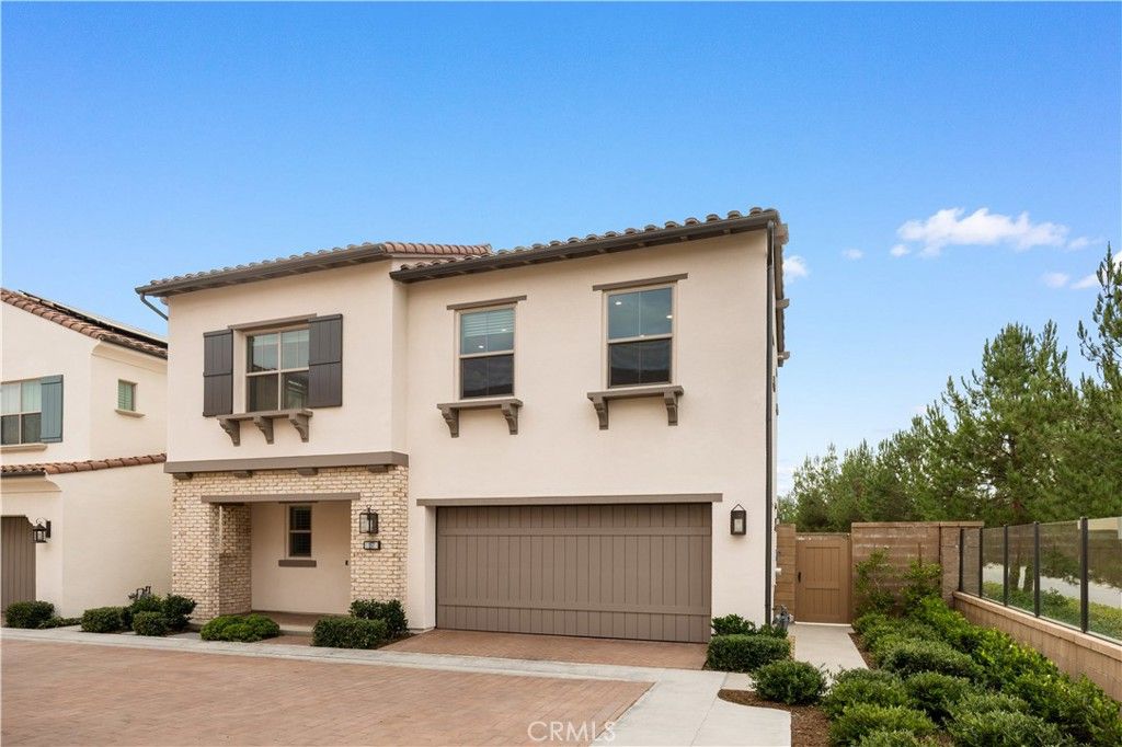 Photo of 157 Fairgreen, Irvine, CA 92618 (MLS # OC25255854)