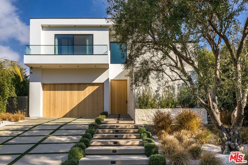 324 S Medio Drive