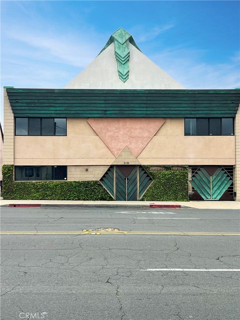 Photo of 318 E Glenoaks Blvd #202, Glendale, CA 91207 (MLS # PF26086852)