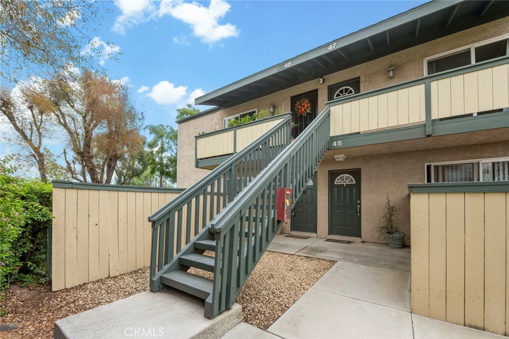 868 E Alvarado 47